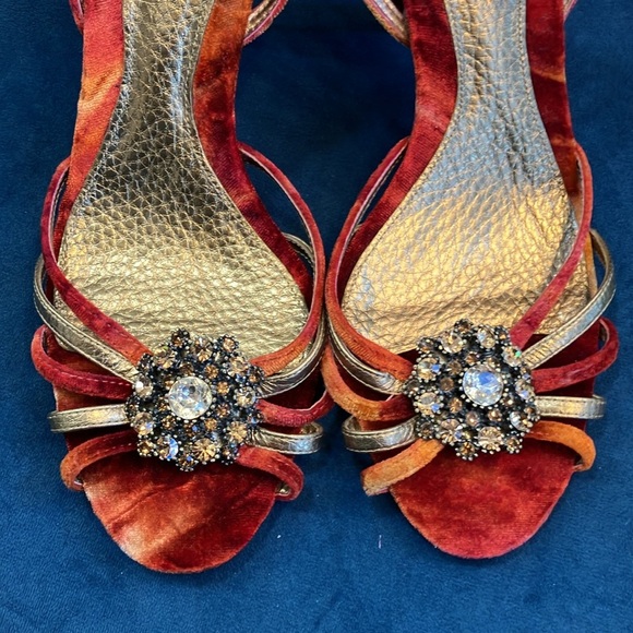 New Enzo Angiolini velvet Elegant Red Sandals with Embellished Straps size 7.5 - Picture 3 of 5
